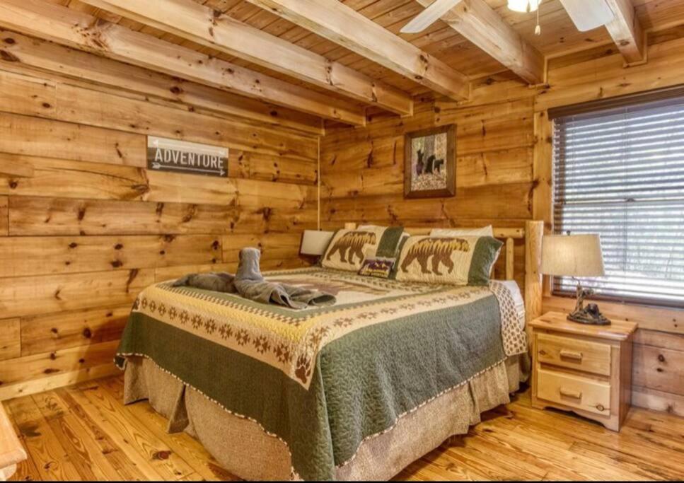 Lazy Bear Cabin Sevierville Exterior foto